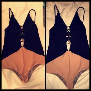 Acacia Kokomo Color Block (one small & one xs)